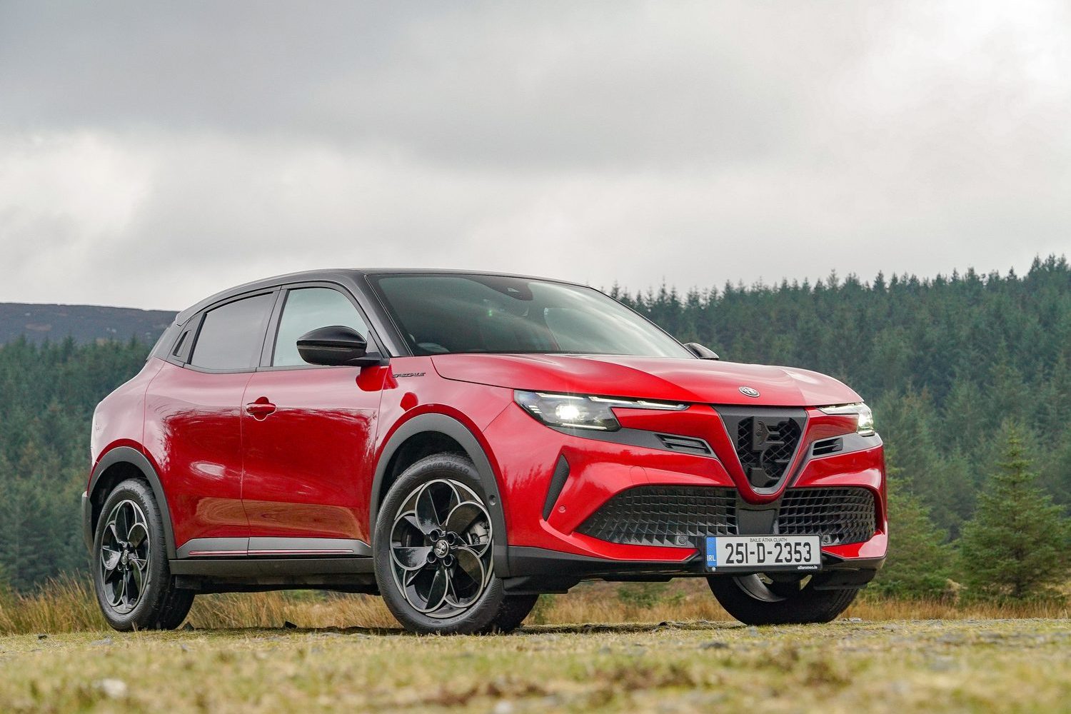 Car Reviews | Alfa Romeo Junior Electtrica Speciale (2025) | CompleteCar.ie