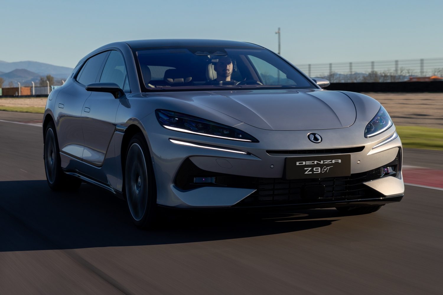 Car Reviews | Denza Z9GT DM-i PHEV (2025 Chinese-market model) | CompleteCar.ie