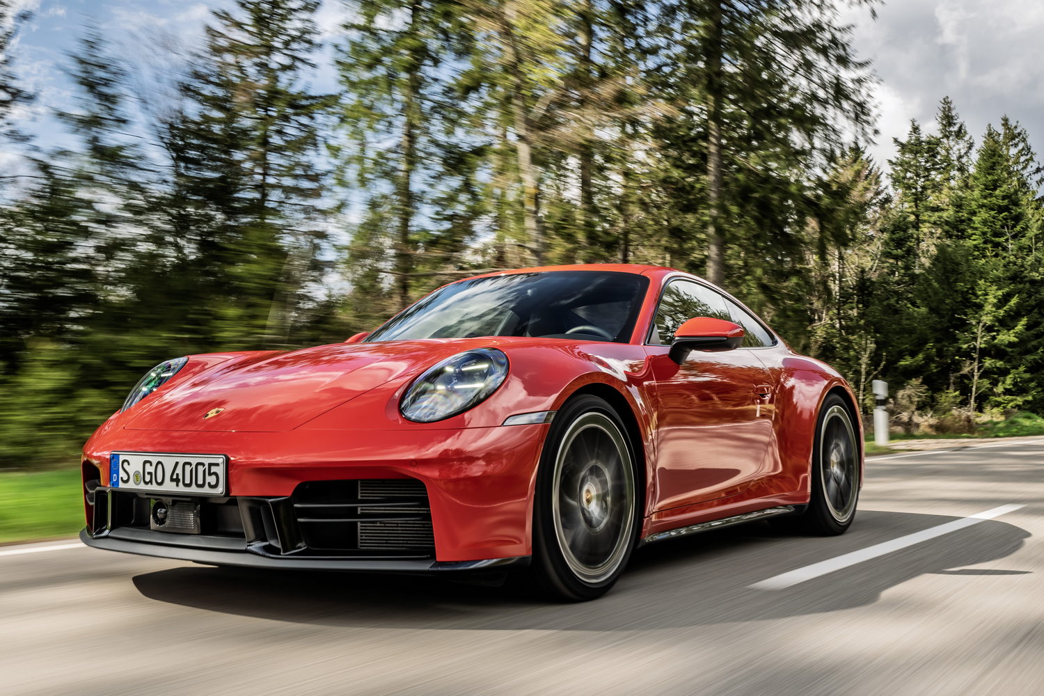 Car Reviews | Porsche 911 Carrera S (2025) | CompleteCar.ie