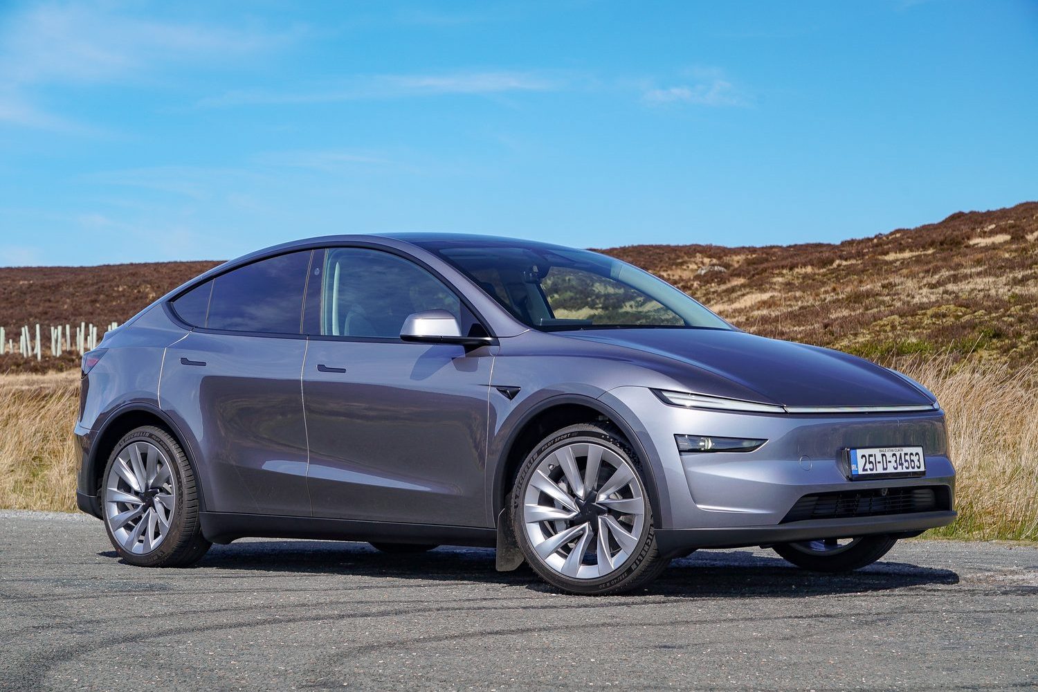 Car Reviews | Tesla Model Y (2025) | CompleteCar.ie