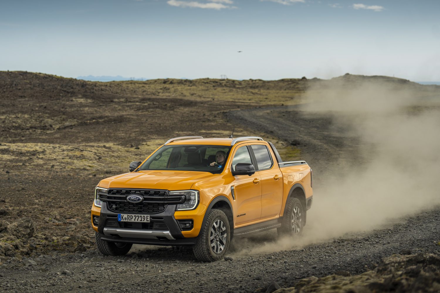 Car Reviews | Ford Ranger PHEV (2025) | CompleteCar.ie