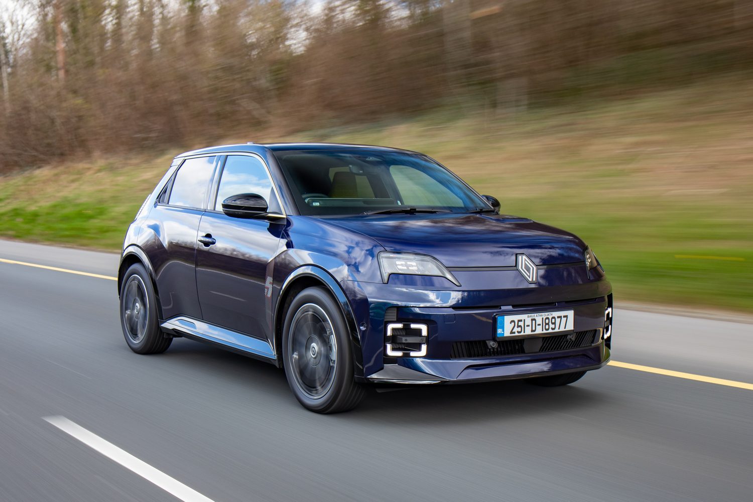 Car Reviews | Renault 5 E-Tech electric (2025) | CompleteCar.ie