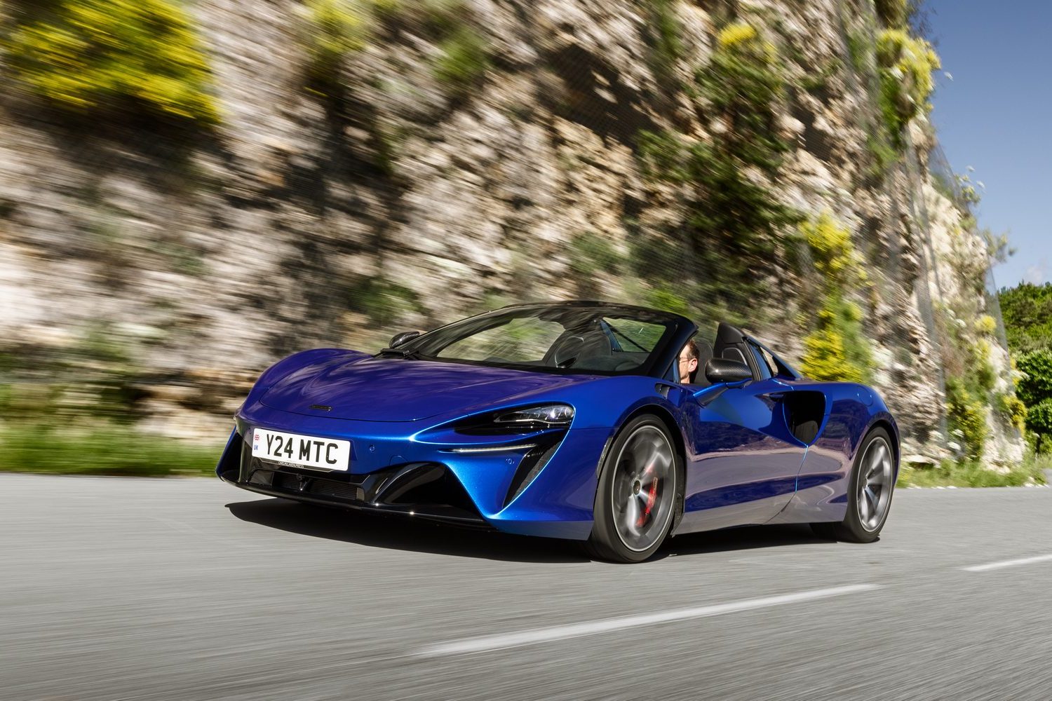 Car Reviews | McLaren Artura Spider (2025) | CompleteCar.ie