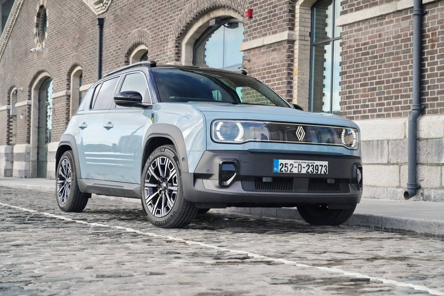 Car Reviews | Renault 4 E-Tech electric (2026) | CompleteCar.ie