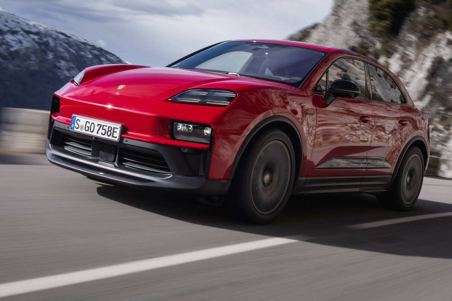 Car Reviews | Porsche Macan Electric | CompleteCar.ie