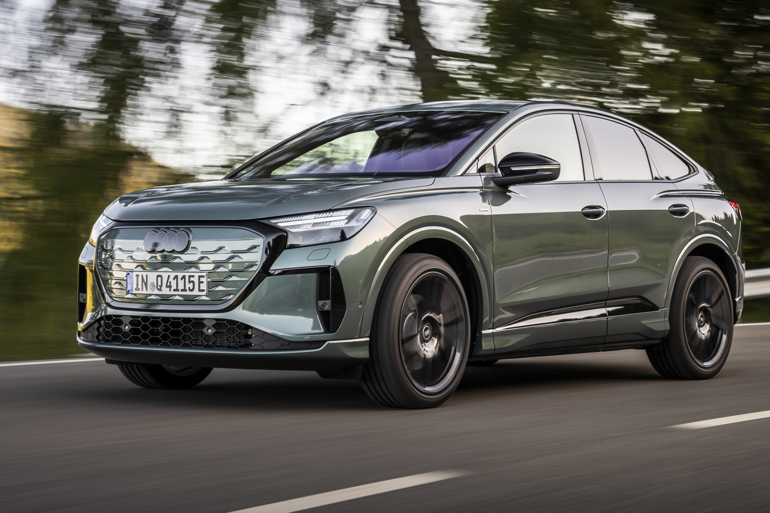 Car Reviews | Audi Q4 e-tron | CompleteCar.ie
