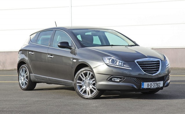 Car Reviews | Chrysler Delta | CompleteCar.ie