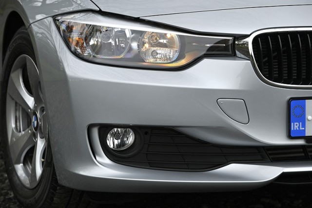 Car Reviews | BMW 320d EfficientDynamics | CompleteCar.ie