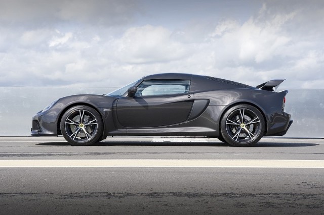 Car Reviews | Lotus Exige S | CompleteCar.ie