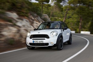 Car Reviews | MINI Countryman | CompleteCar.ie