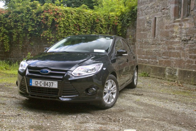 Car Reviews | Ford Focus EcoBoost | CompleteCar.ie