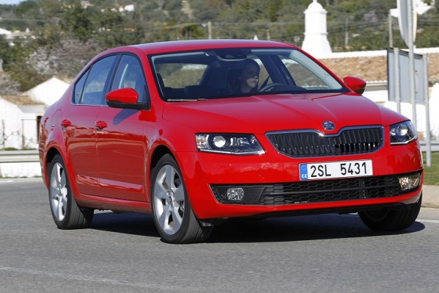 Car Reviews | Skoda Octavia | CompleteCar.ie