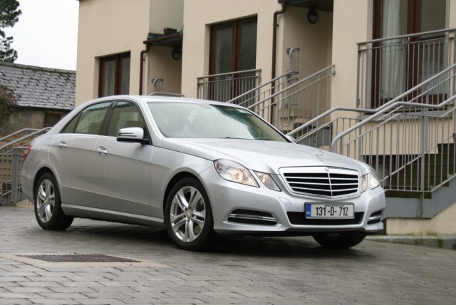 Car Reviews | Mercedes-Benz E 300 BlueTec Hybrid | CompleteCar.ie