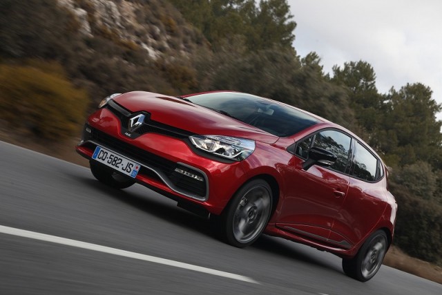 Car Reviews | Renault Clio Renaultsport 200 Turbo | CompleteCar.ie