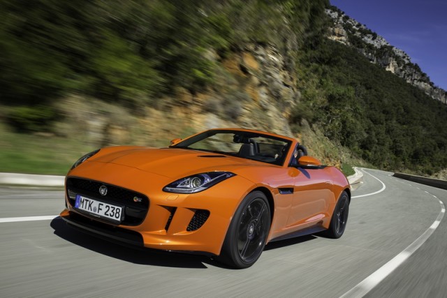 Car Reviews | Jaguar F-Type V8 S | CompleteCar.ie