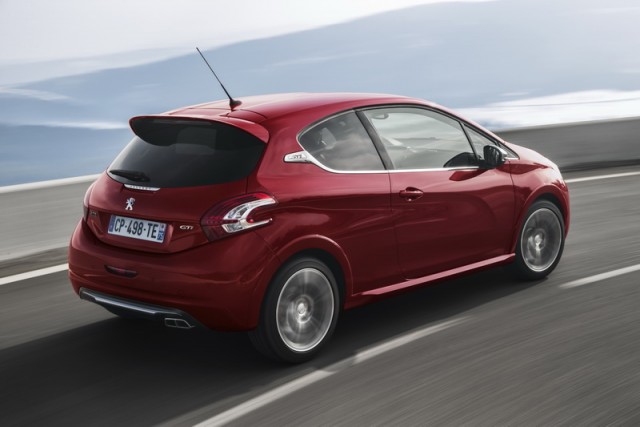 Peugeot 208 GTi, Reviews, Test Drives