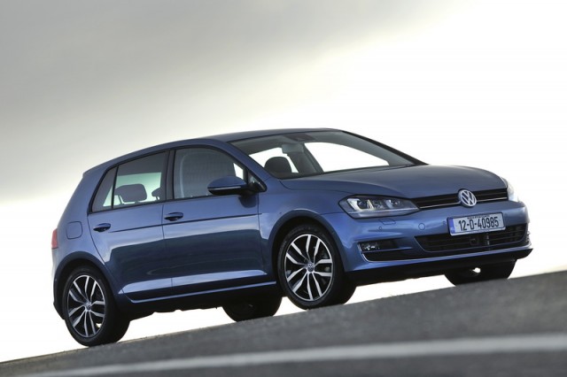 Car Reviews | Volkswagen Golf Highline | CompleteCar.ie