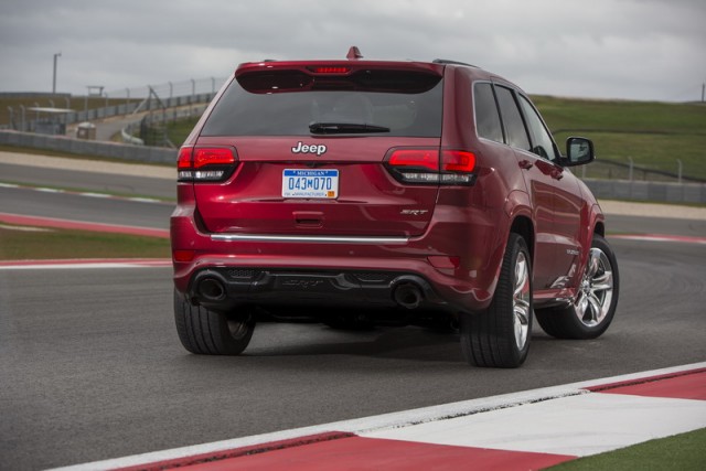 Car Reviews | Jeep Grand Cherokee SRT | CompleteCar.ie