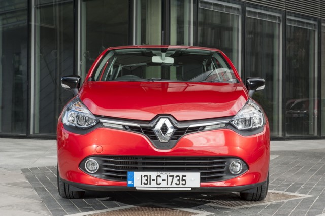 Car Reviews | Renault Clio | CompleteCar.ie