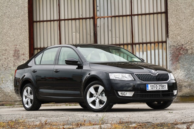 Car Reviews | Skoda Octavia | CompleteCar.ie