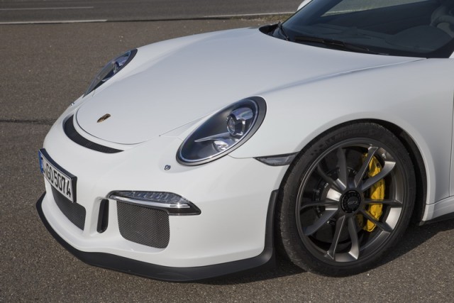 Car Reviews | Porsche 911 GT3 | CompleteCar.ie