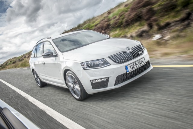 Car Reviews | Skoda Octavia RS TDI | CompleteCar.ie