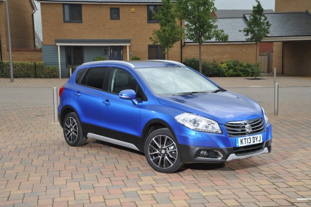 Car Reviews | Suzuki SX4 S-Cross | CompleteCar.ie