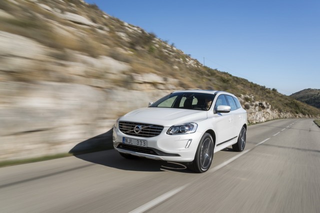Car Reviews | Volvo XC60 T6 | CompleteCar.ie