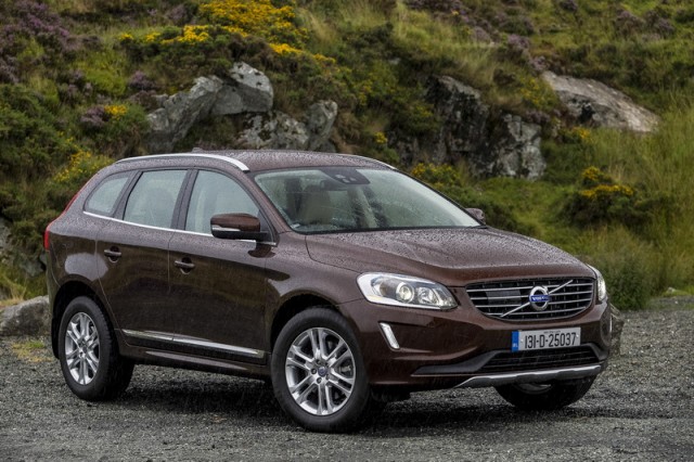 Car Reviews | Volvo XC60 | CompleteCar.ie