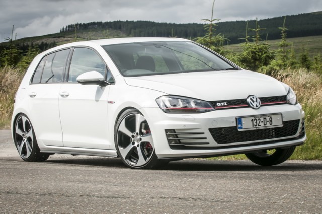 Car Reviews | Volkswagen Golf GTI | CompleteCar.ie