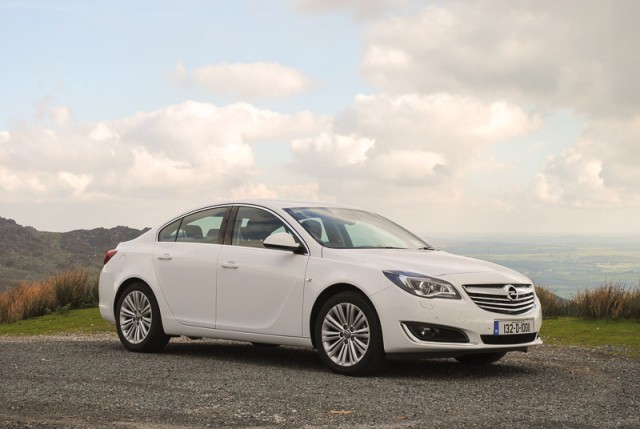 Specs for all Opel Insignia 4 doors versions