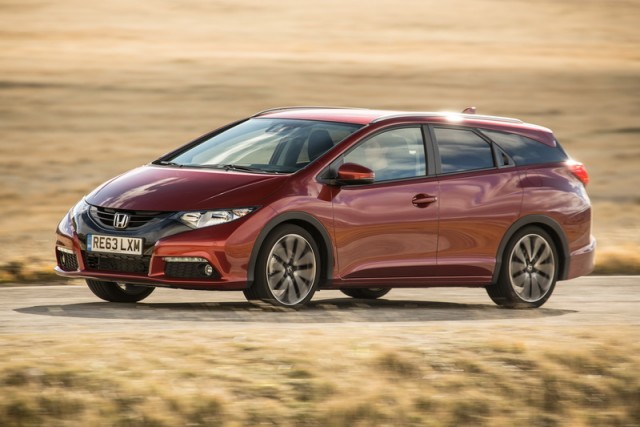 Car Reviews | Honda Civic Tourer | CompleteCar.ie