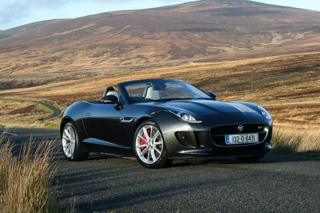 Car Reviews | Jaguar F-Type V6S | CompleteCar.ie