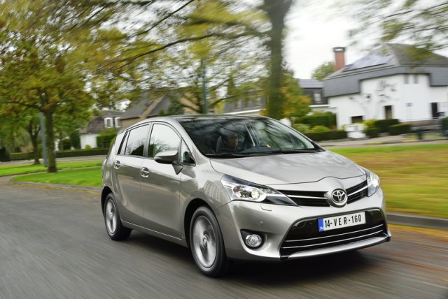 Car Reviews | Toyota Verso 1.6 D-4D | CompleteCar.ie