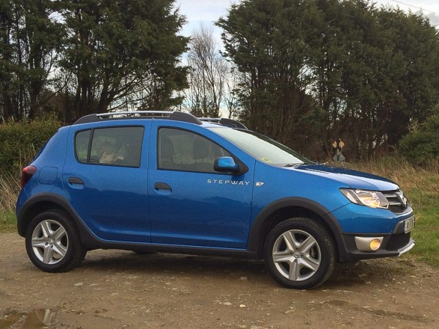 Car Reviews | Dacia Sandero Stepway | CompleteCar.ie