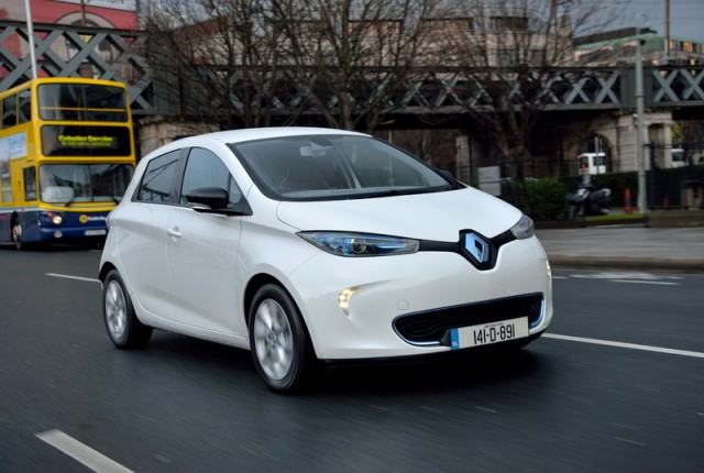 Car Reviews | Renault Zoe | CompleteCar.ie
