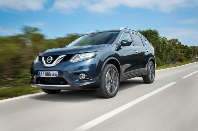 Car Reviews | Nissan X-Trail | CompleteCar.ie