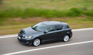 Car Reviews | Lexus CT 200h | CompleteCar.ie