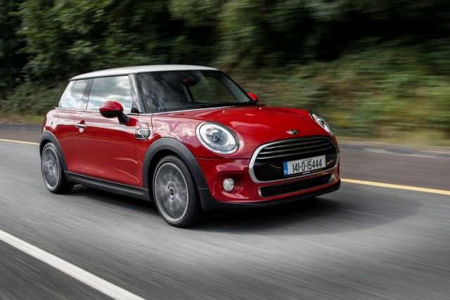 Car Reviews | MINI Cooper D | CompleteCar.ie