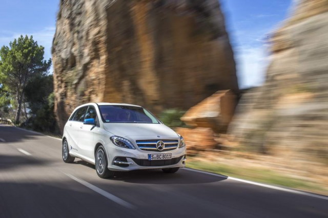 Car Reviews | Mercedes-Benz B-Class Electric Drive | CompleteCar.ie