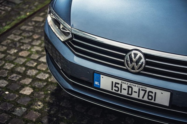 Car Reviews | Volkswagen Passat Estate Highline | CompleteCar.ie