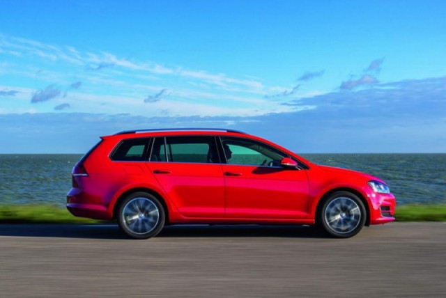 Car Reviews | Volkswagen Golf Mild Hybrid prototype | CompleteCar.ie