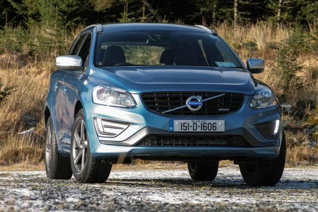 Car Reviews | Volvo XC60 D4 R-Design | CompleteCar.ie