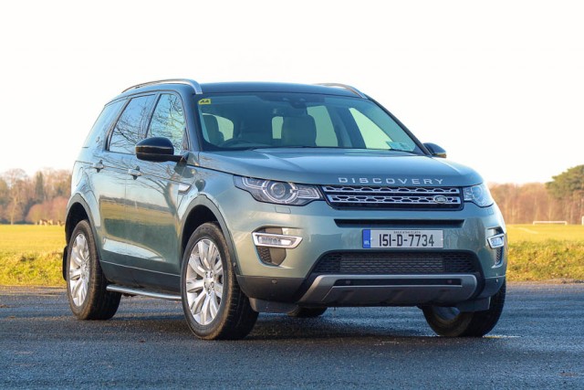 Car Reviews | Land Rover Discovery Sport | CompleteCar.ie