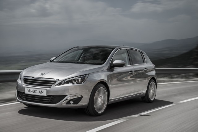 Car Reviews | Peugeot 308 | CompleteCar.ie