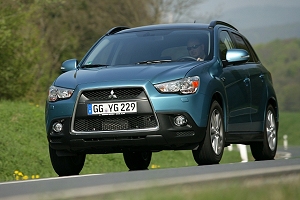 Car Reviews | Mitsubishi ASX | CompleteCar.ie
