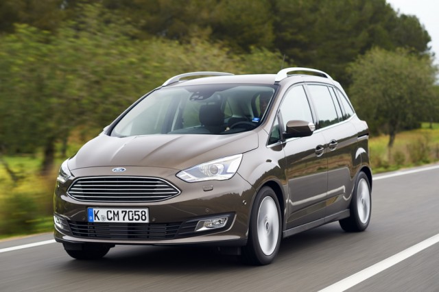 Car Reviews | Ford Grand C-Max | CompleteCar.ie