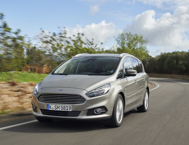 Ford S-MAX Titanium Spec - Powerful & Efficient