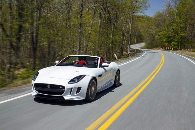 Car Reviews | Jaguar F-Type Roadster | CompleteCar.ie