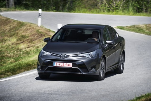Toyota Avensis Reviews Test Drives Complete Car